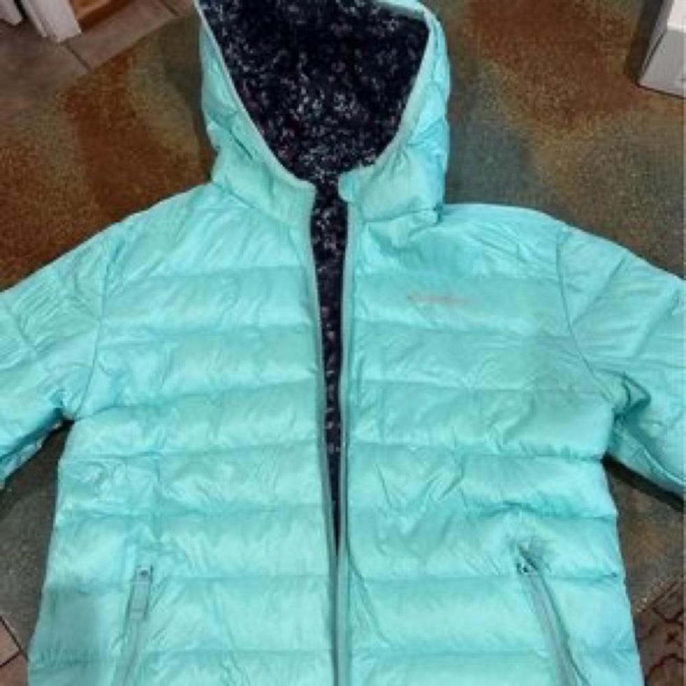 Reversible - Picture 2 of 3